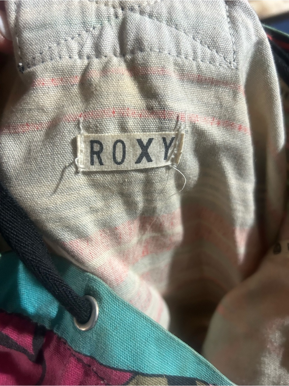 roxy billabong drawstring backpack - Picture 3 of 6